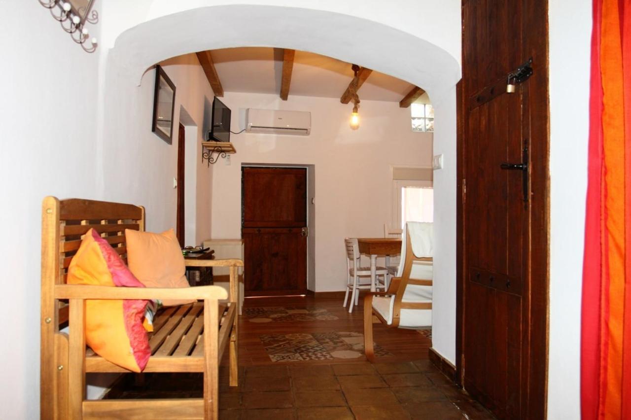 Villa Nido Menas Torrejón el Rubio Esterno foto