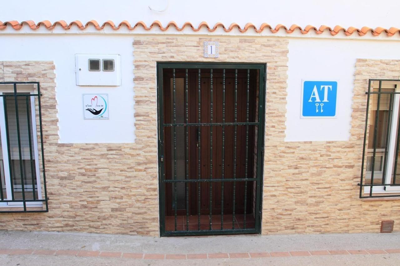 Villa Nido Menas Torrejón el Rubio Esterno foto